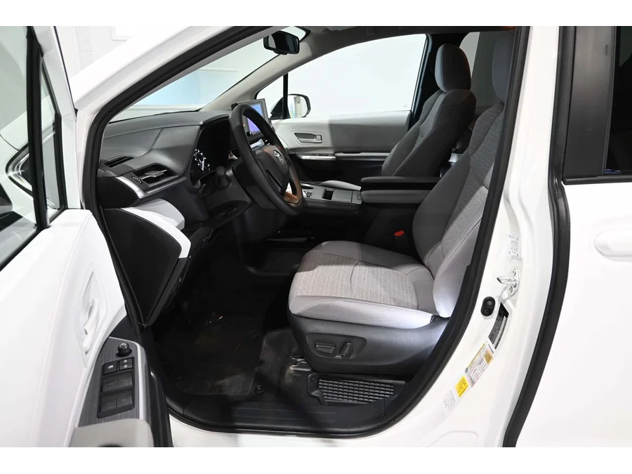 New 2026 WHITE Toyota LE Mobility Handicap Van image 13