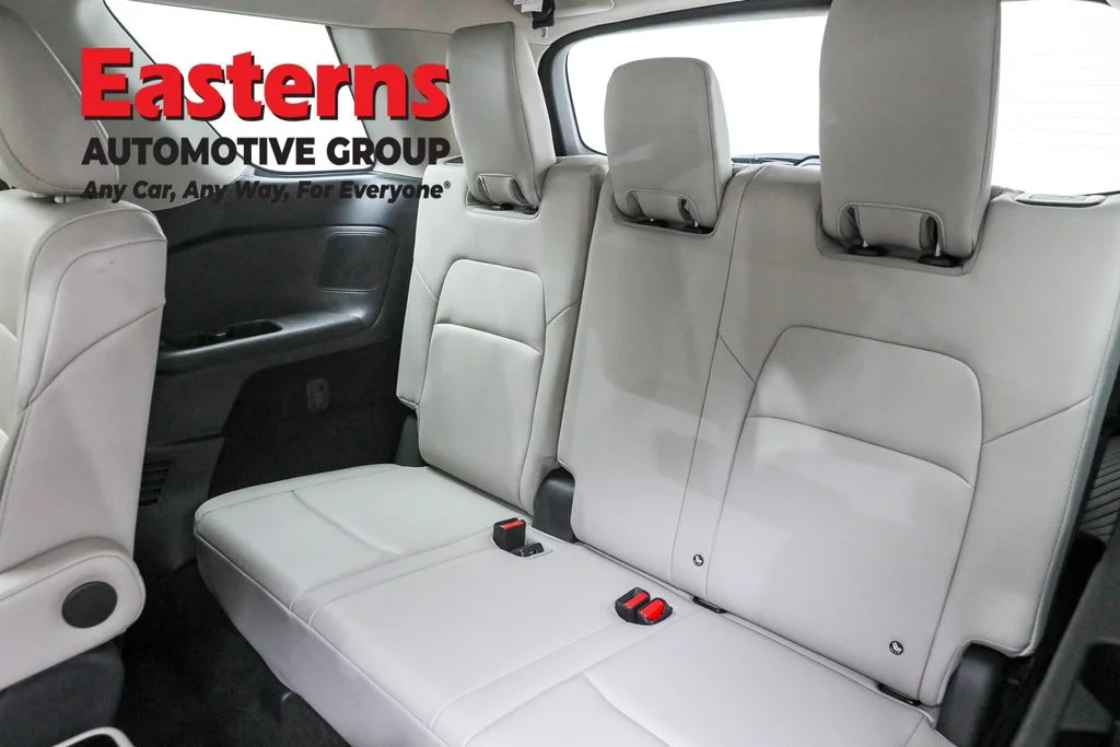 Used 2023 Gray Nissan SL image 25