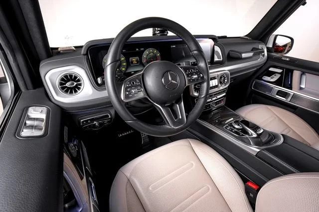 Used 2024 MANUFAKTUR Moonlight White Metallic Mercedes-Benz G 550 image 28
