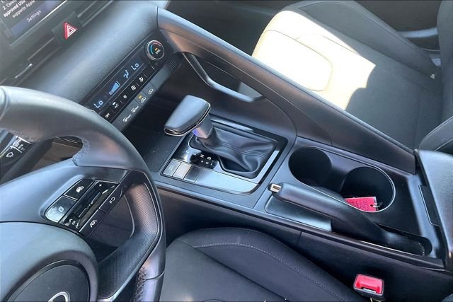 Used 2025 Black Hyundai SEL Sport image 12