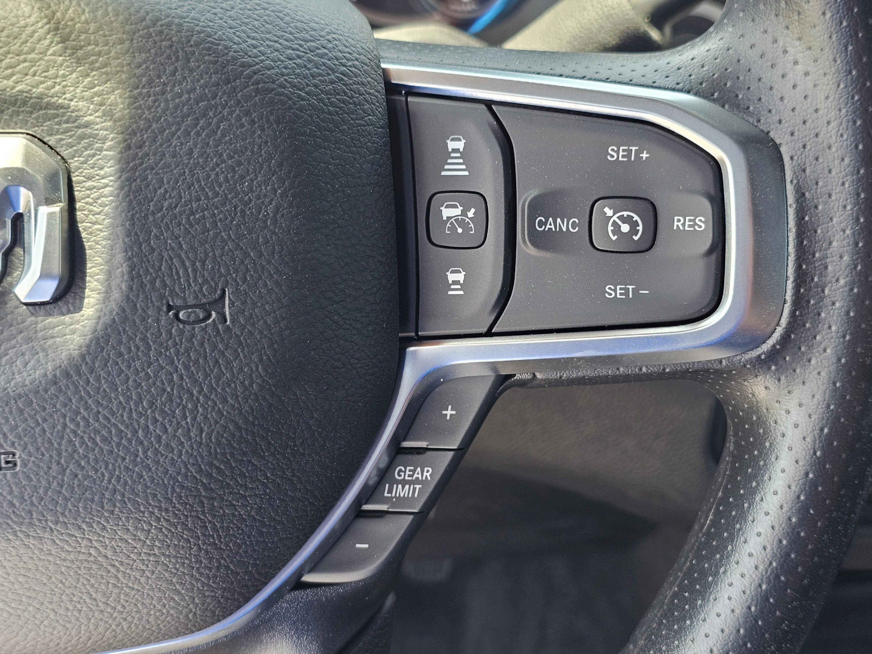 2025 RAM 2500 Tradesman - Photo 23