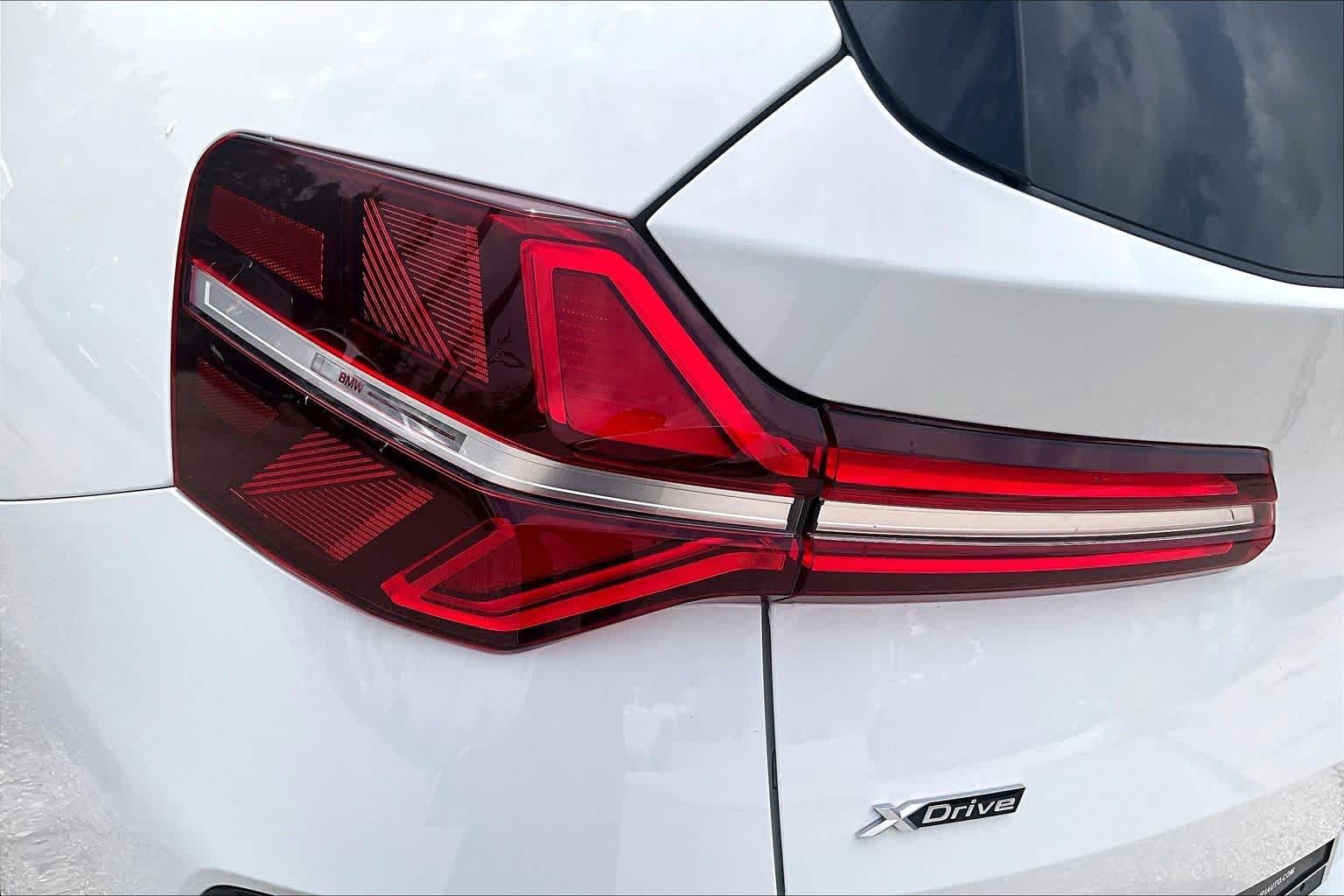 Used 2026 Alpine White BMW 30 xDrive image 27