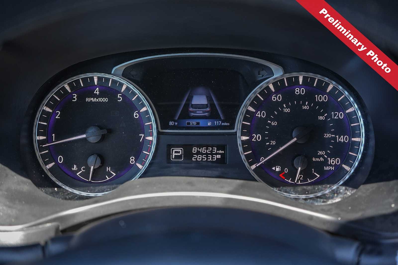 Used 2019 Majestic White INFINITI LUXE image 17