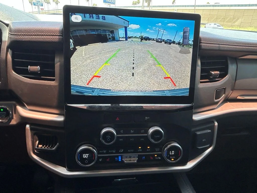 Used 2023 Silver Ford XLT image 15