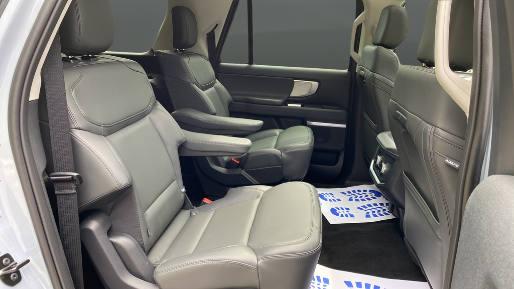New 2026 Glacier Gray Metallic Tri-Coat Ford Active image 25