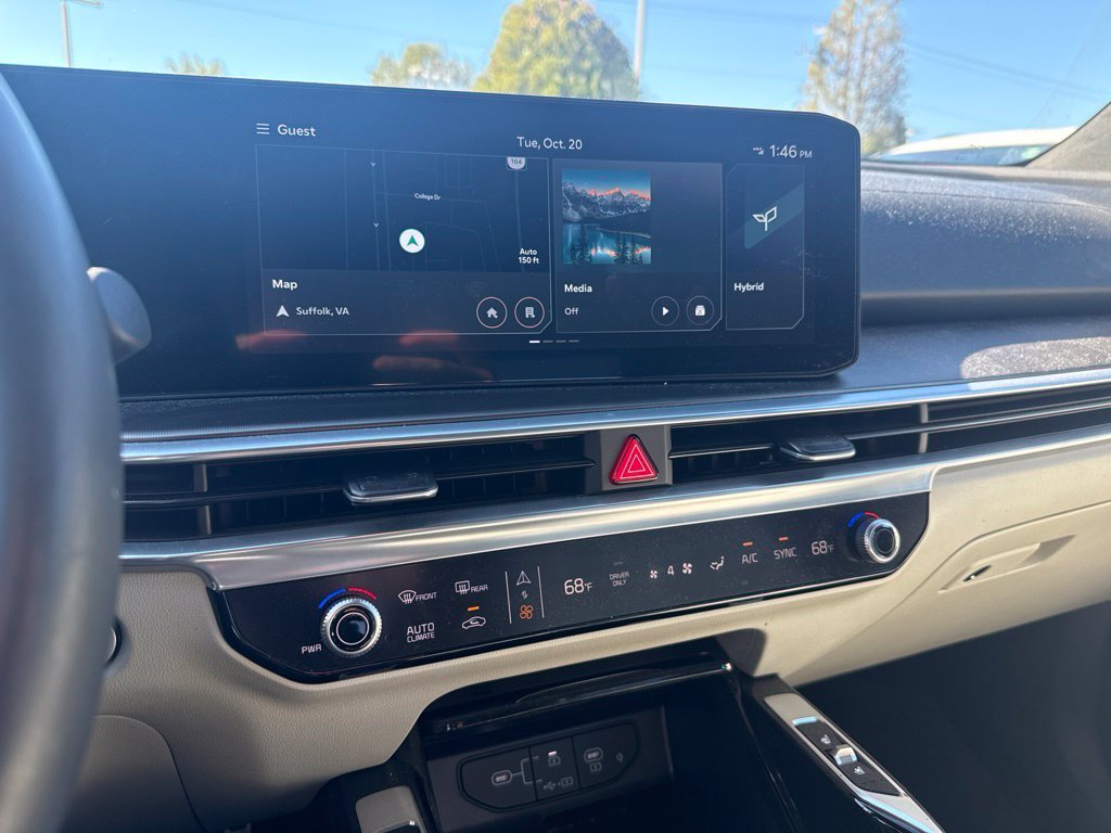 Used 2025 Green Kia SX Prestige image 11
