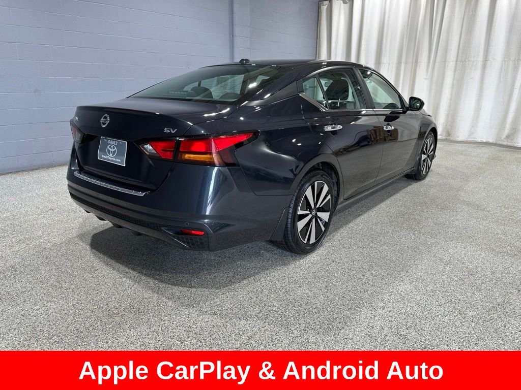 Used 2022 Blue Metallic Nissan 2.5 SV image 3
