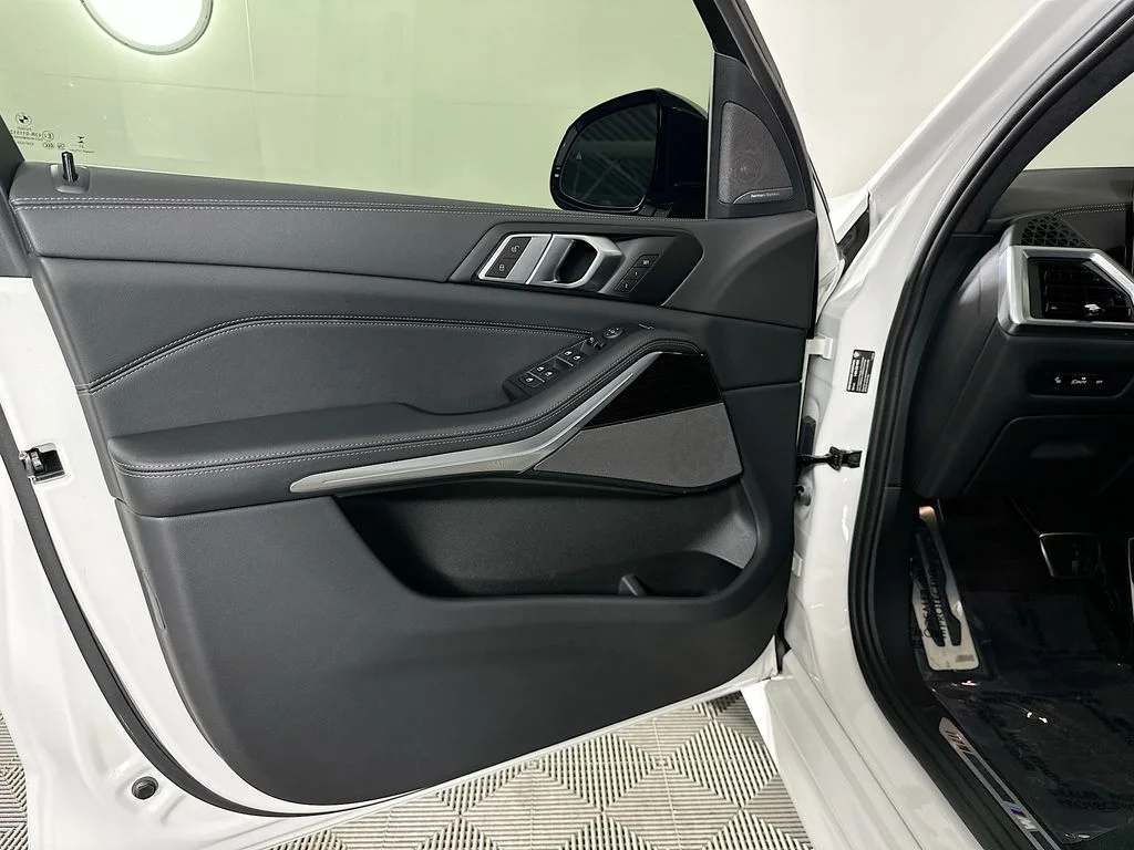 Certified Used 2024 Alpine White BMW xDrive40i image 22