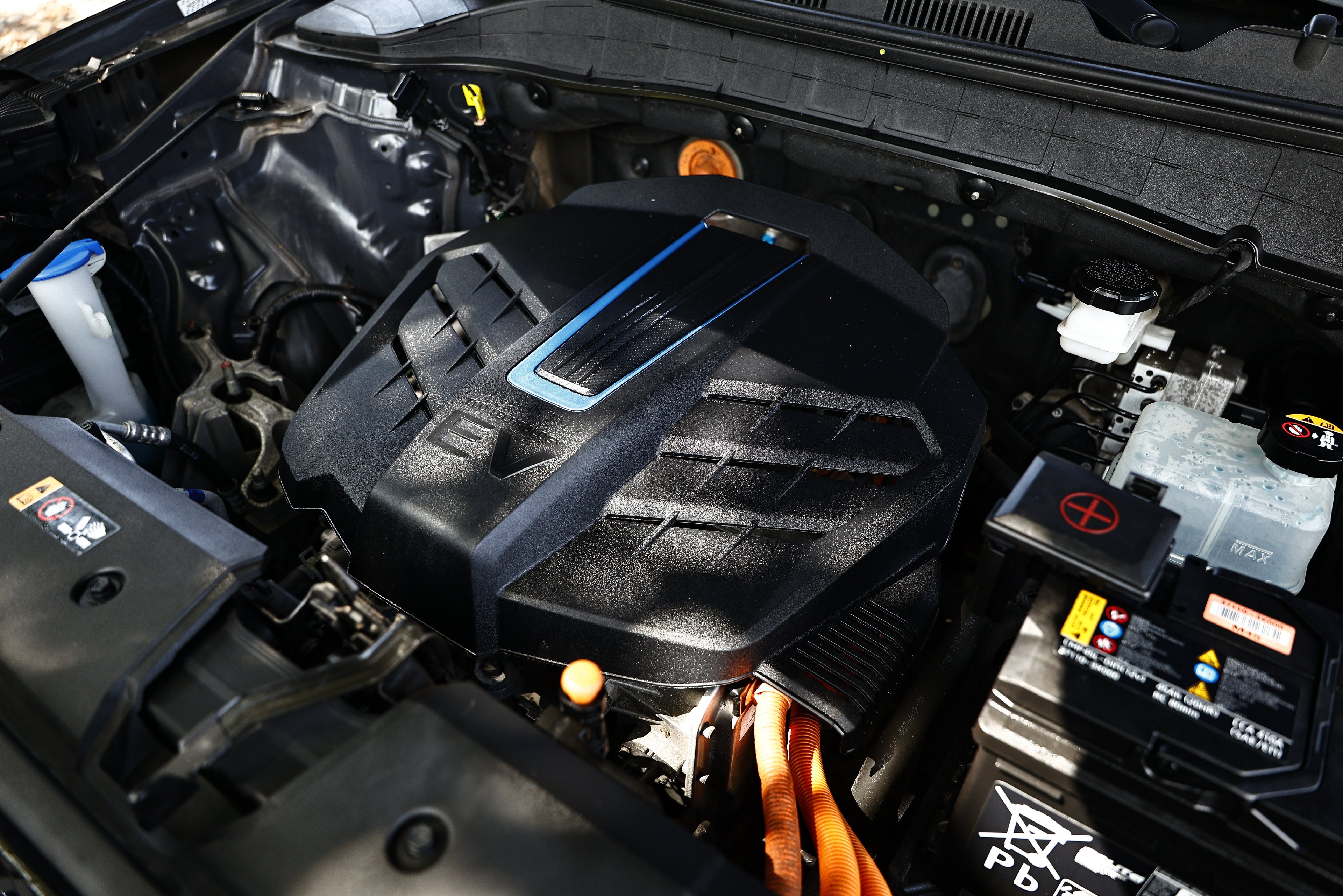 Used 2023 Ultra Black Hyundai SE image 29