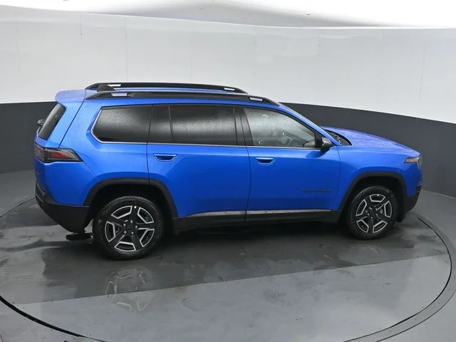 New 2026 Hydro Blue Pearl-Coat Exterior Paint Jeep Laredo image 31