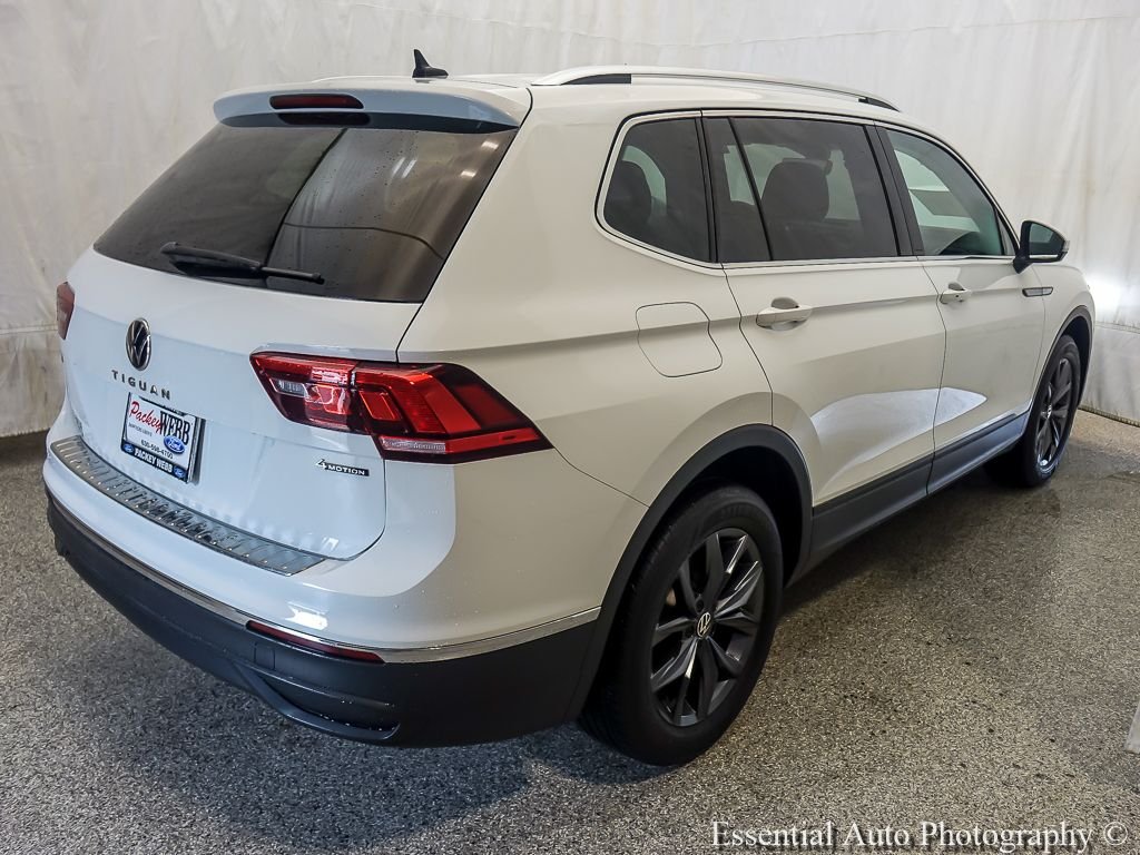 Certified Used 2022  Volkswagen 2.0T SE image 8