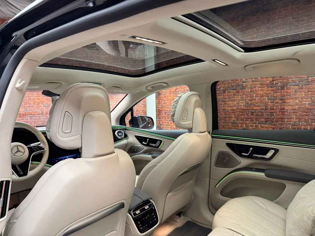 Used 2024 Green Mercedes-Benz 450 image 21