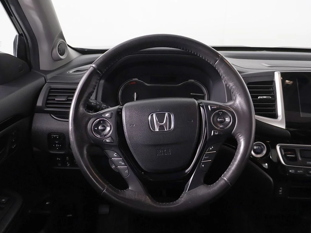 Used 2019 Crystal Black Pearl Honda RTL-E image 46