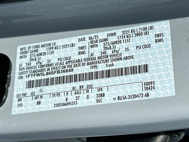 Used 2025 White Ford Lariat image 32