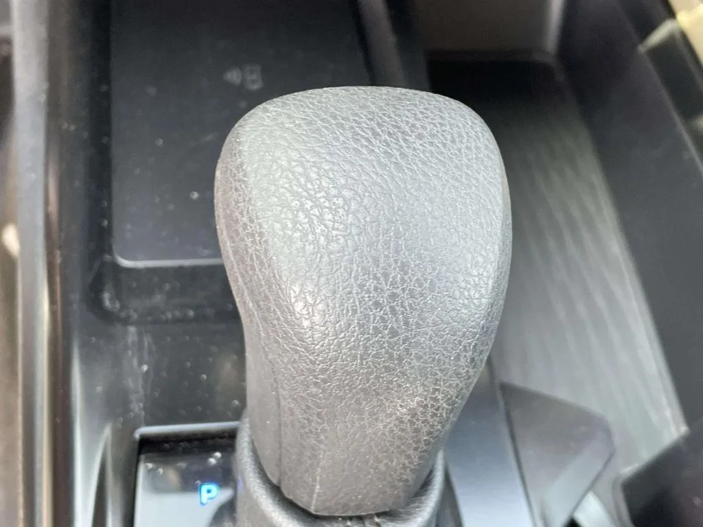 2025 Toyota Camry LE - Photo 25