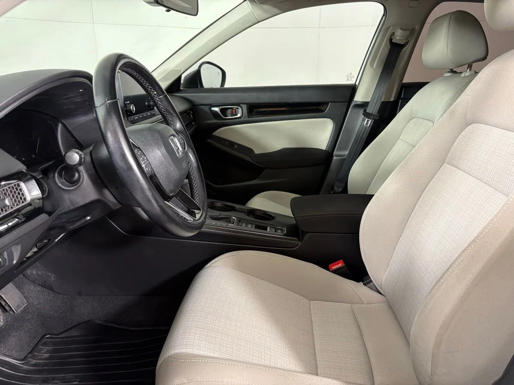 Used 2022  Honda EX image 21