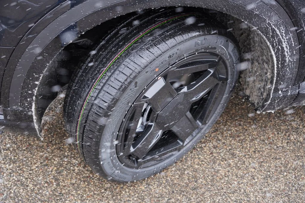 New 2027 Ebony Black Kia X-Line EX image 9