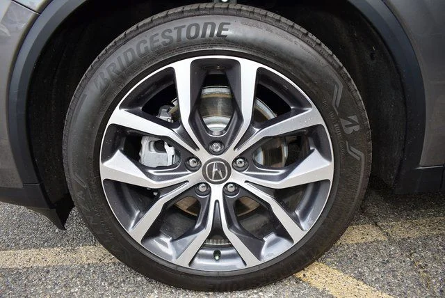 Used 2024 Liquid Carbon Metallic Acura Technology image 9