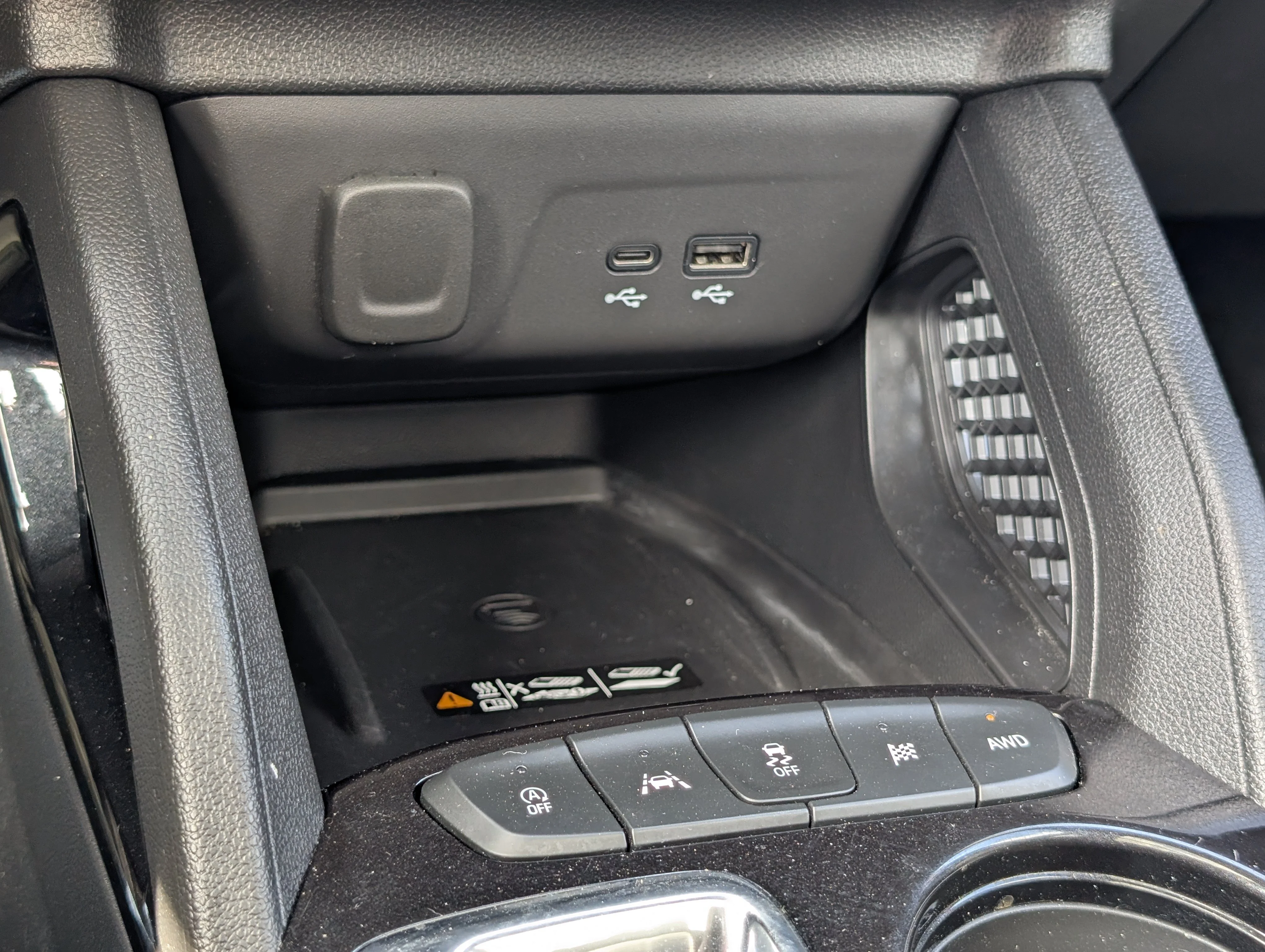 Used 2024 Summit White Chevrolet RS image 28