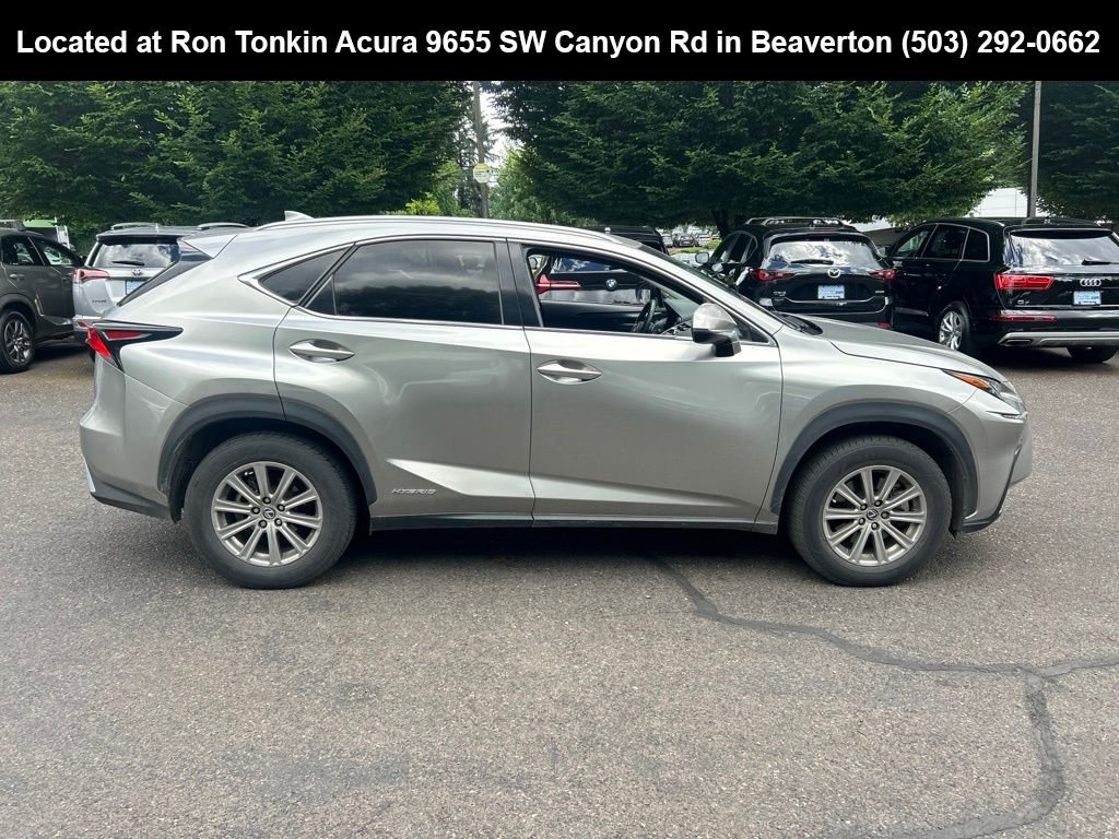 Used 2019 Atomic Silver Lexus 300h image 3