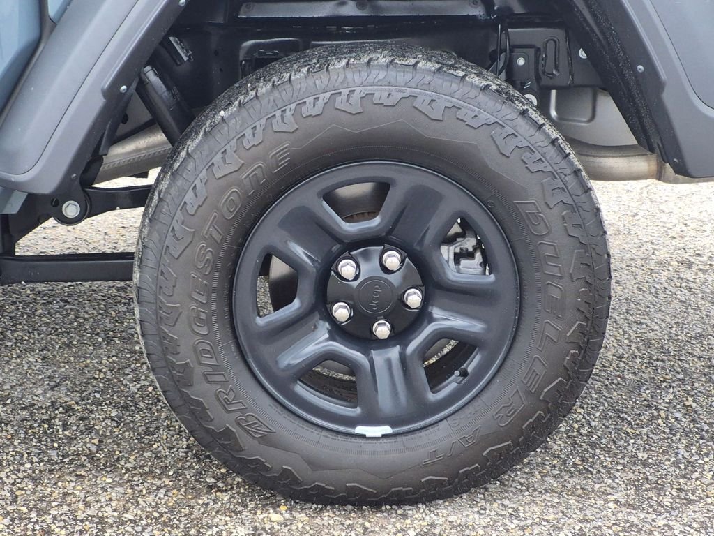 Used 2024 Gray Jeep Sport image 10