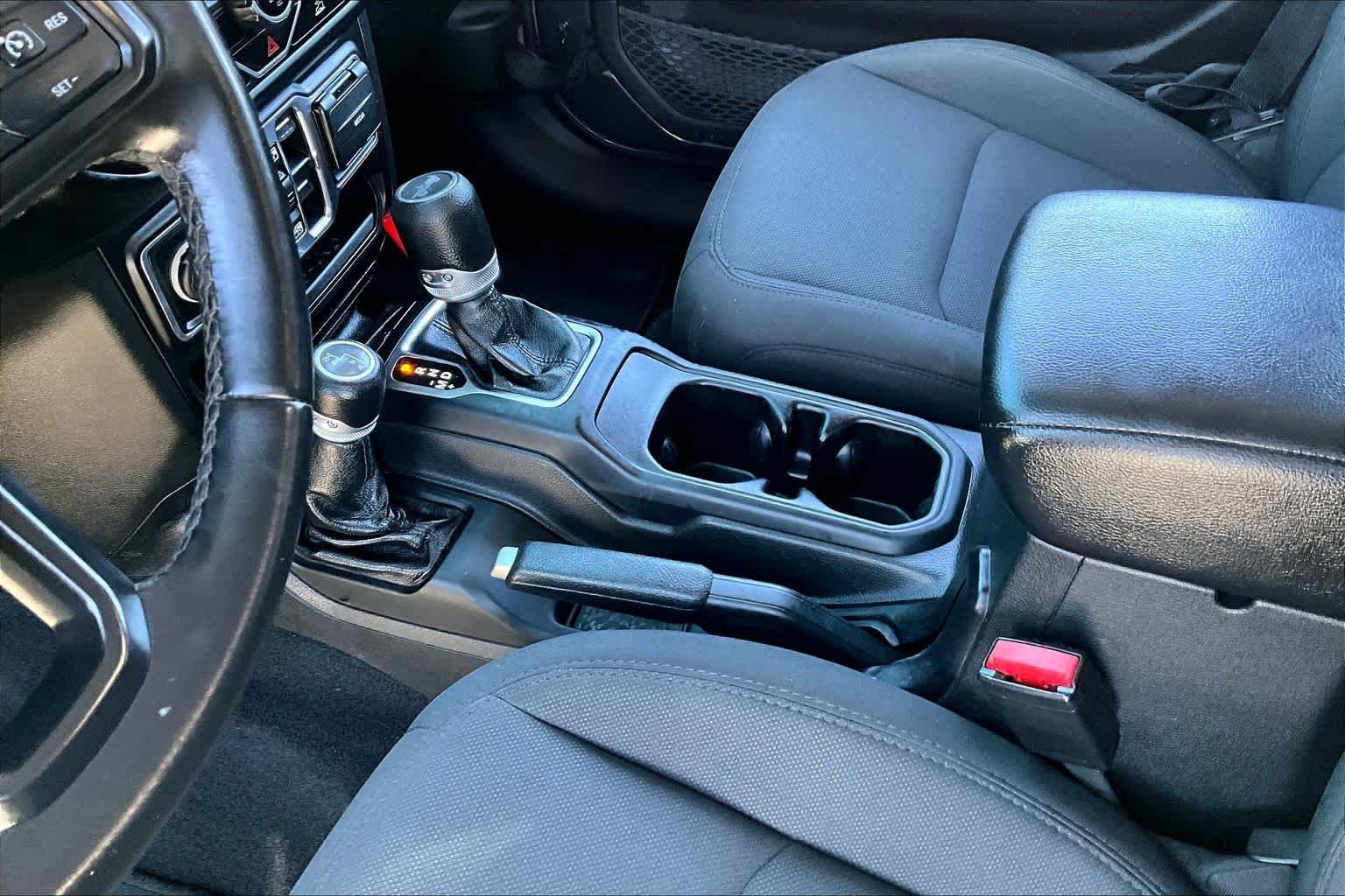 Used 2022 Granite Crystal Clearcoat Metallic Jeep Unlimited Sport S image 15