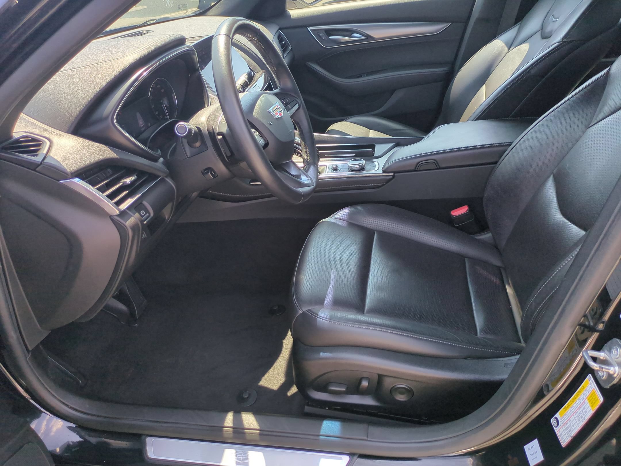 Used 2022 BLACK RAVEN Cadillac Premium Luxury image 15