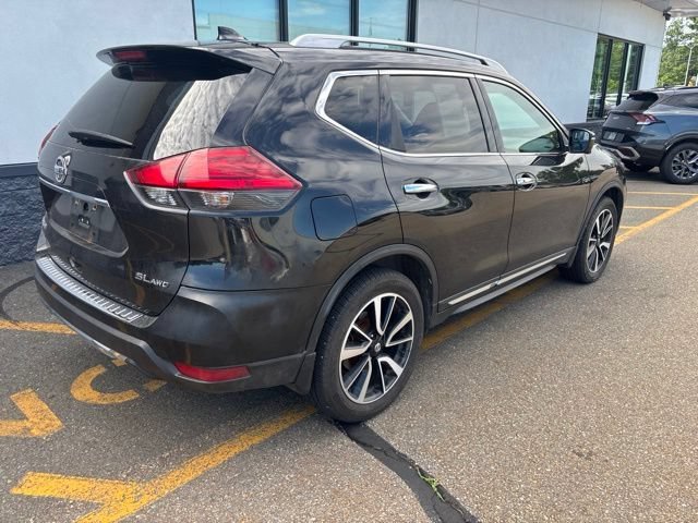 Certified Used 2017 Magnetic Black Nissan SL image 5