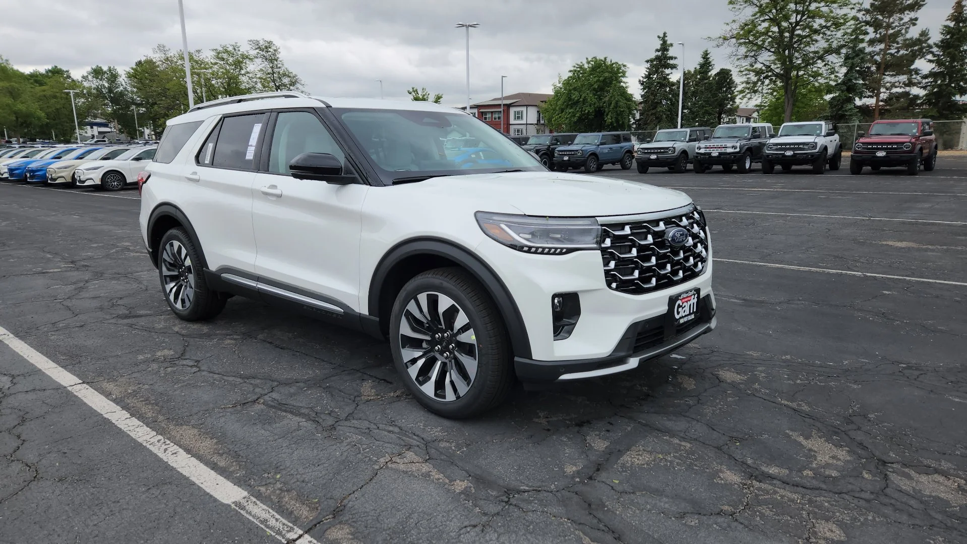 New 2026 Star White Metallic Tri-Coat Ford Platinum image 18