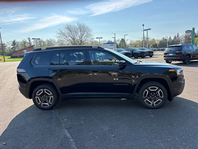 New 2026 Diamond Black Crystal Pearl-Coat Exterior Paint Jeep Limited image 27