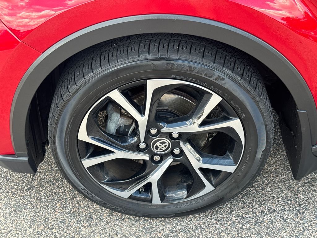 Used 2021 Red Toyota XLE image 38