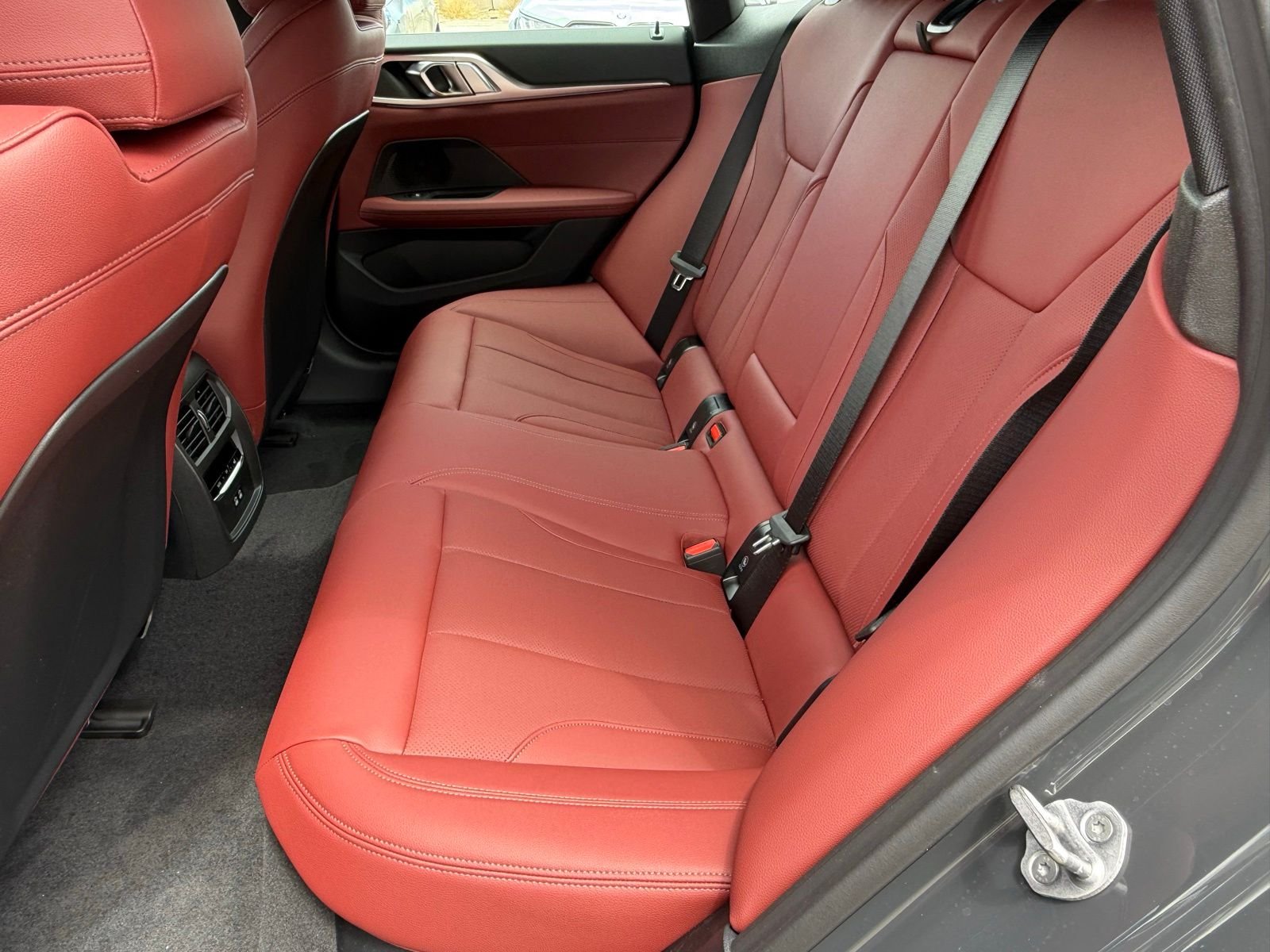 2026 BMW i4 40 - Photo 31