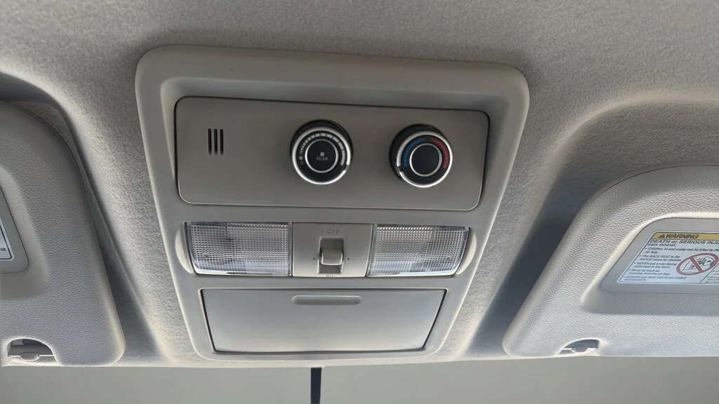 Used 2019 Pearl White Tricoat Nissan SL V8 image 25
