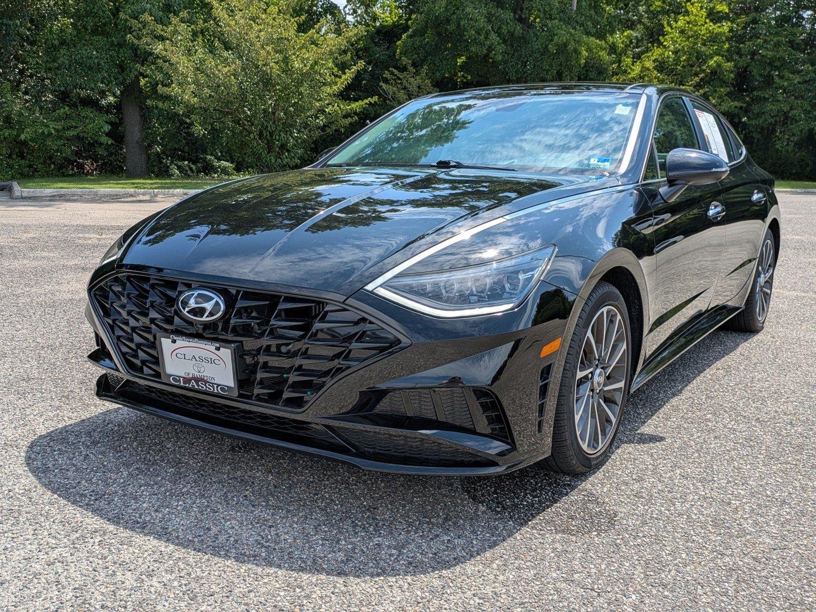 Used 2023 Onyx Black Hyundai Limited image 8