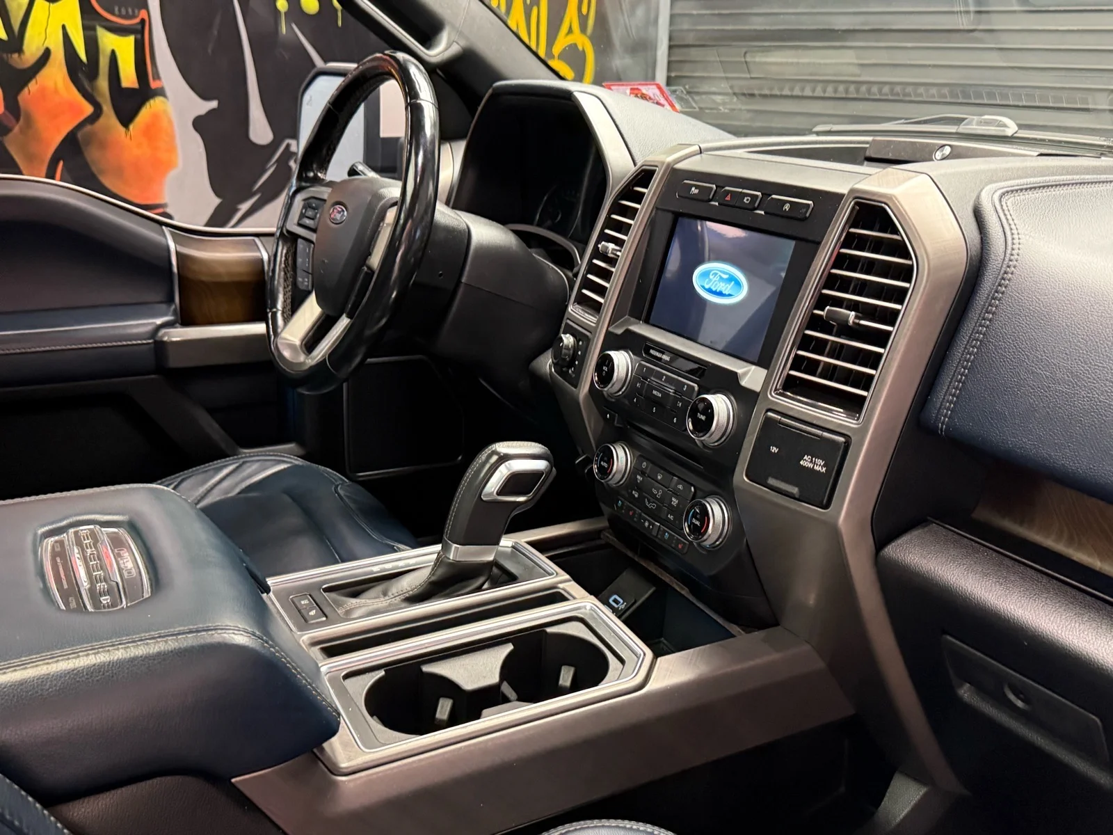 Used 2018 White Platinum Metallic Tri-Coat (ug) Ford Limited image 24