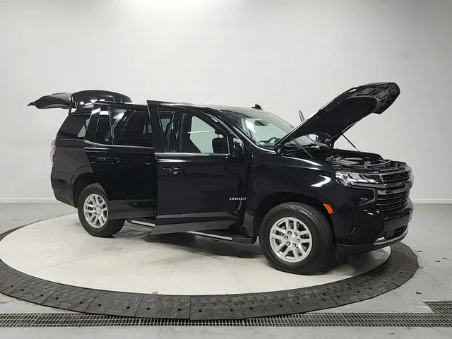 Used 2021 Black Chevrolet LT image 9