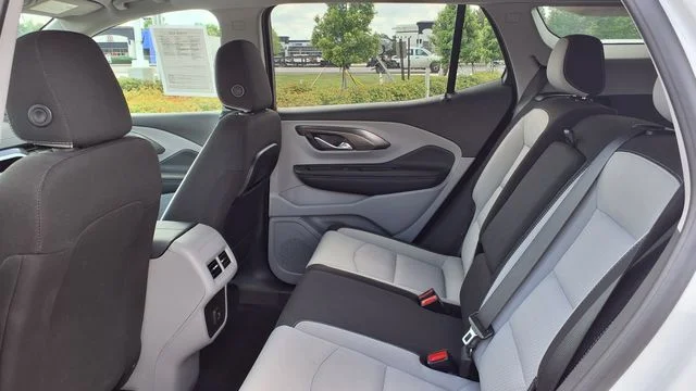 Used 2023 White GMC SLE image 18