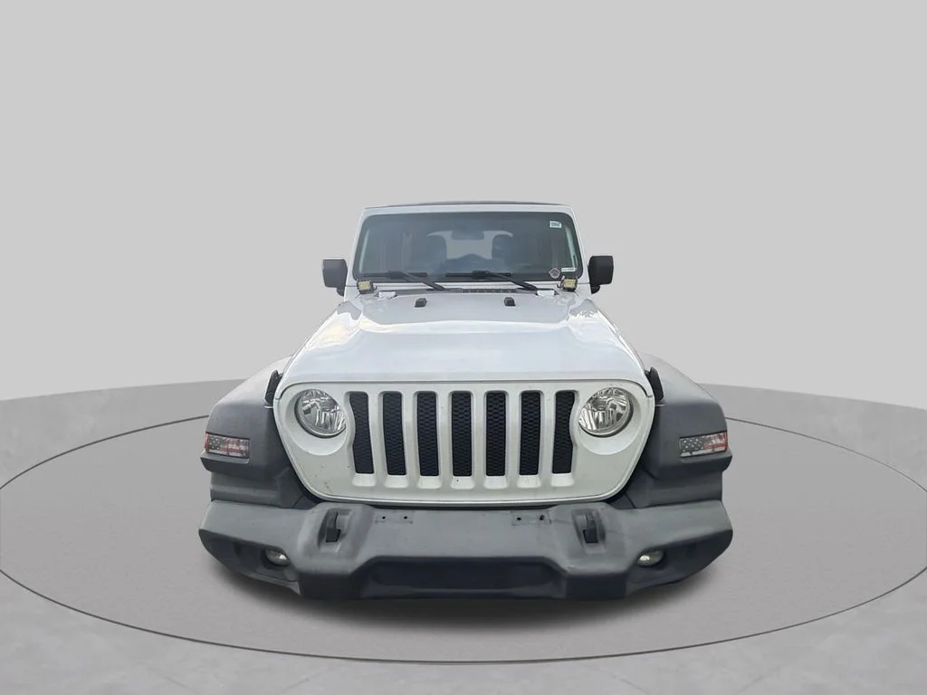 Used 2018 White Jeep Unlimited Sport S image 2