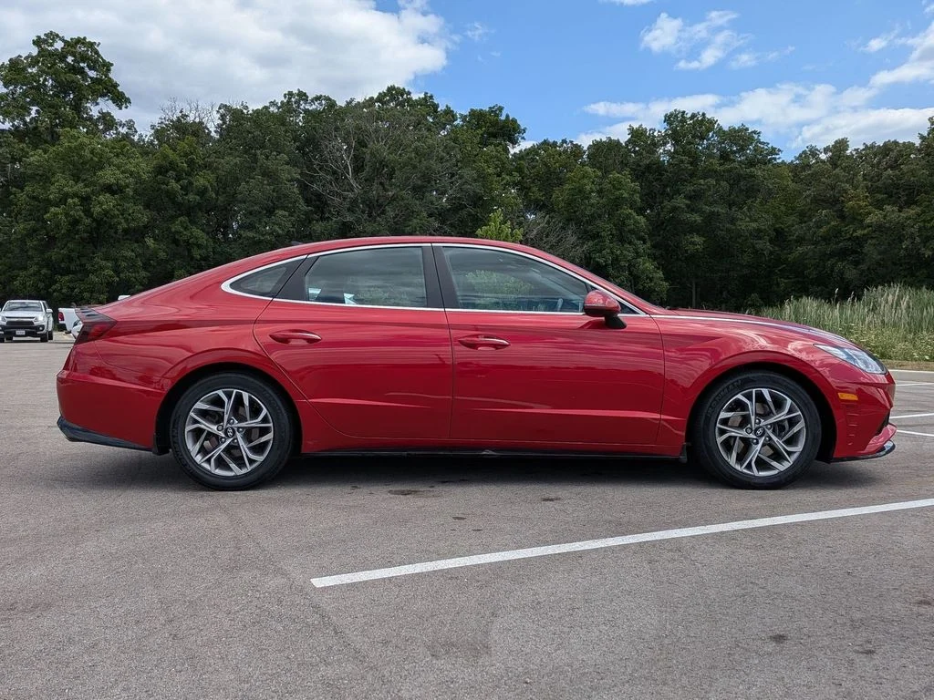Used 2020 Red Hyundai SEL image 8
