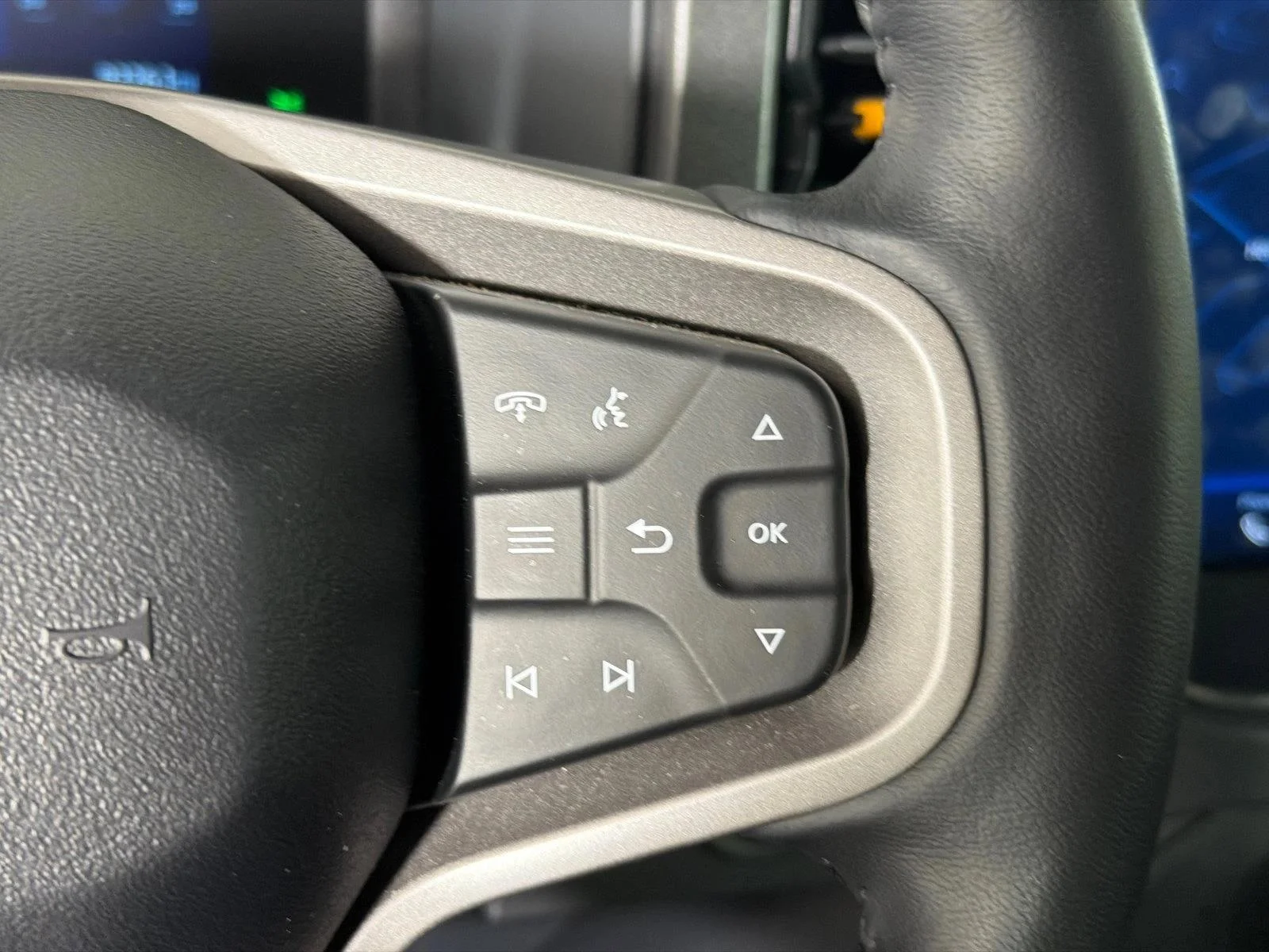 Used 2024 Gray Ford Badlands image 27