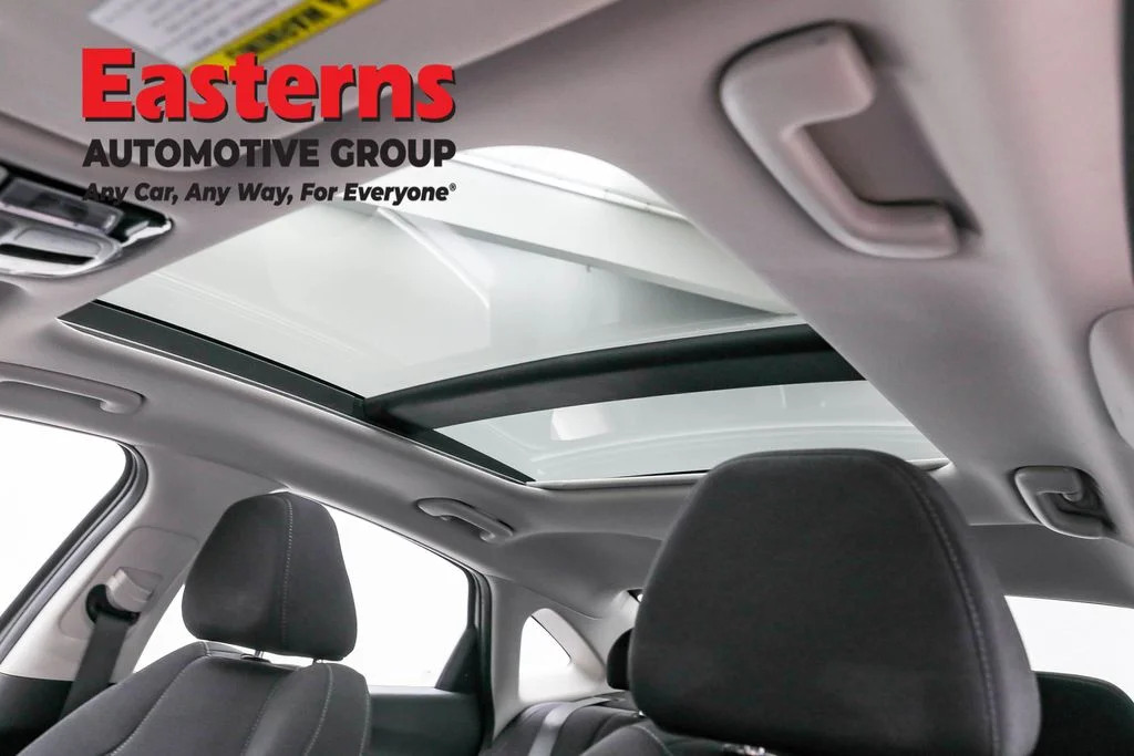 Used 2022 Gray Hyundai SEL image 34