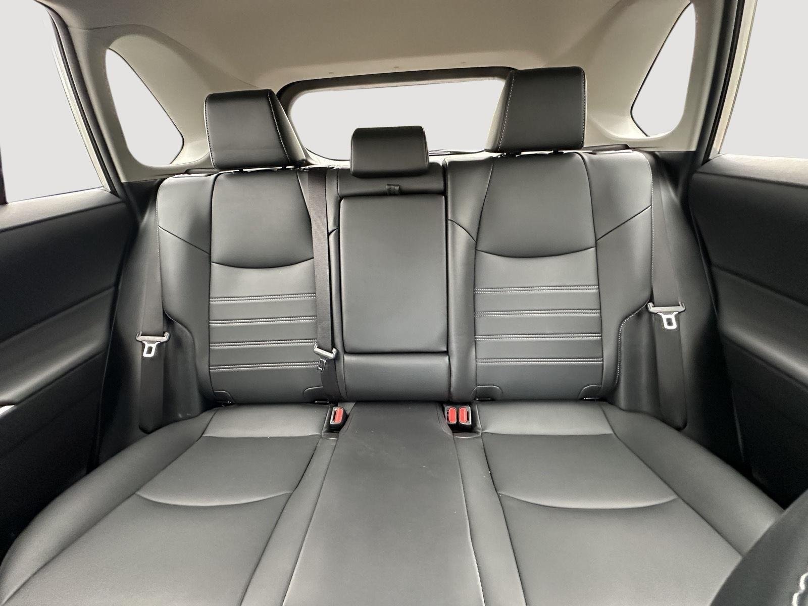 Used 2024 Silver Sky Metallic Toyota XLE Premium image 12