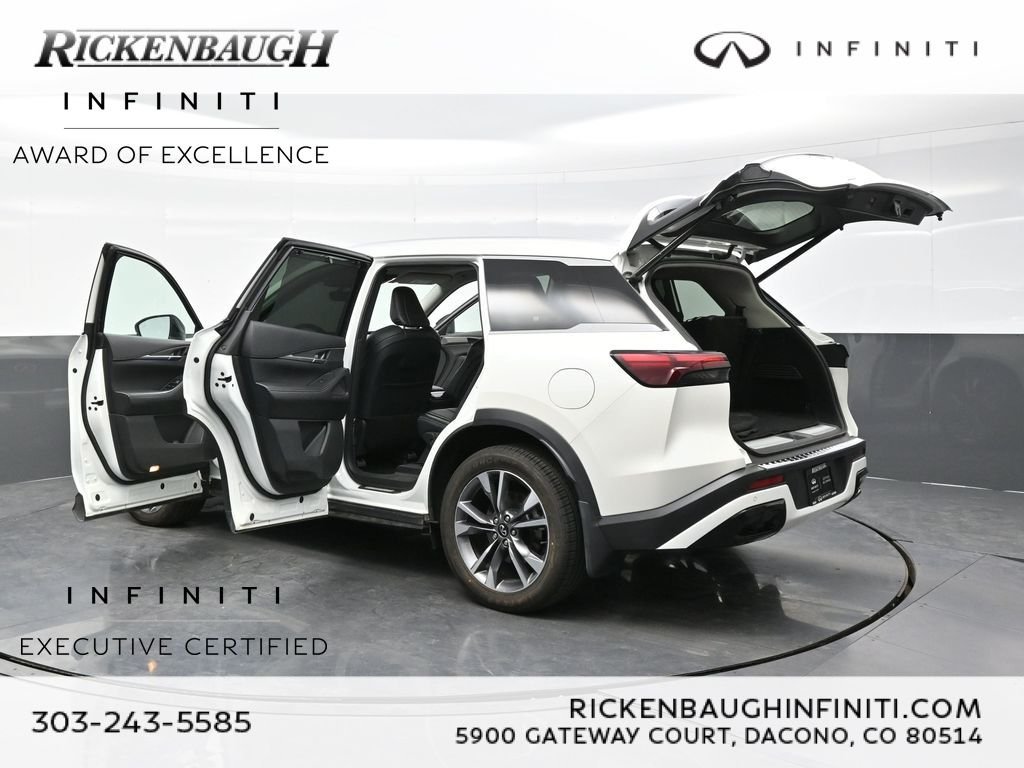 Certified Used 2023 White INFINITI LUXE image 51