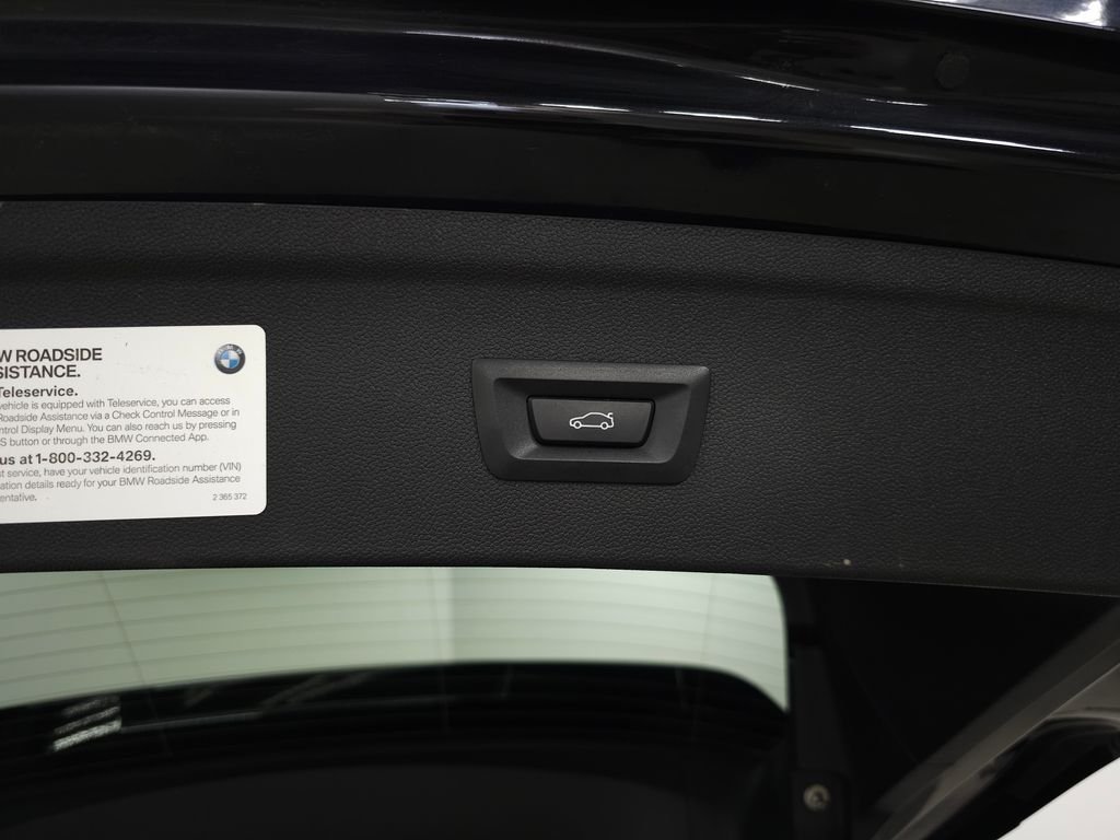 Used 2024 Black Sapphire Metallic BMW xDrive50 image 9