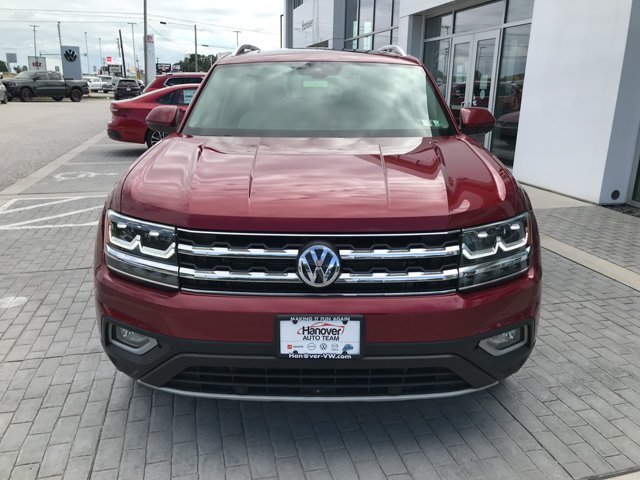 Used 2019 Fortana Red Metallic Volkswagen 3.6L V6 SEL Premium image 3