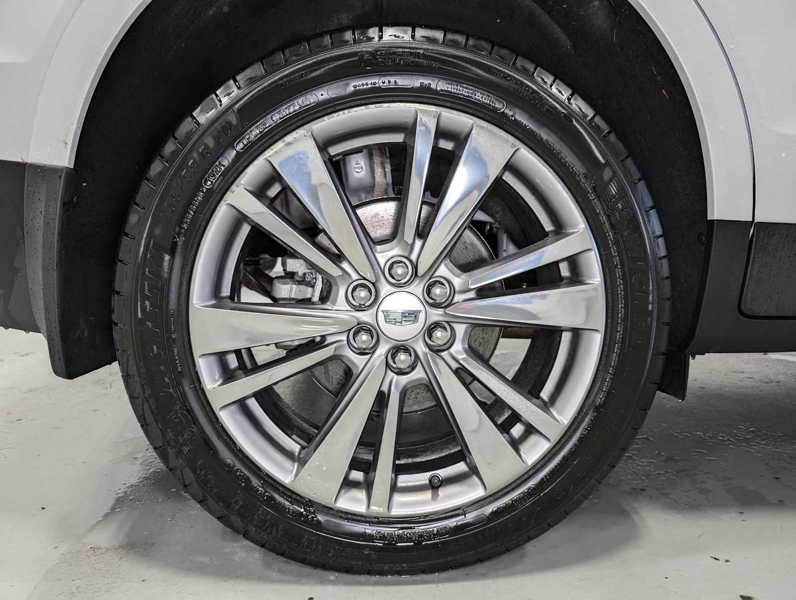 2025 Cadillac XT5 Premium Luxury photo 3