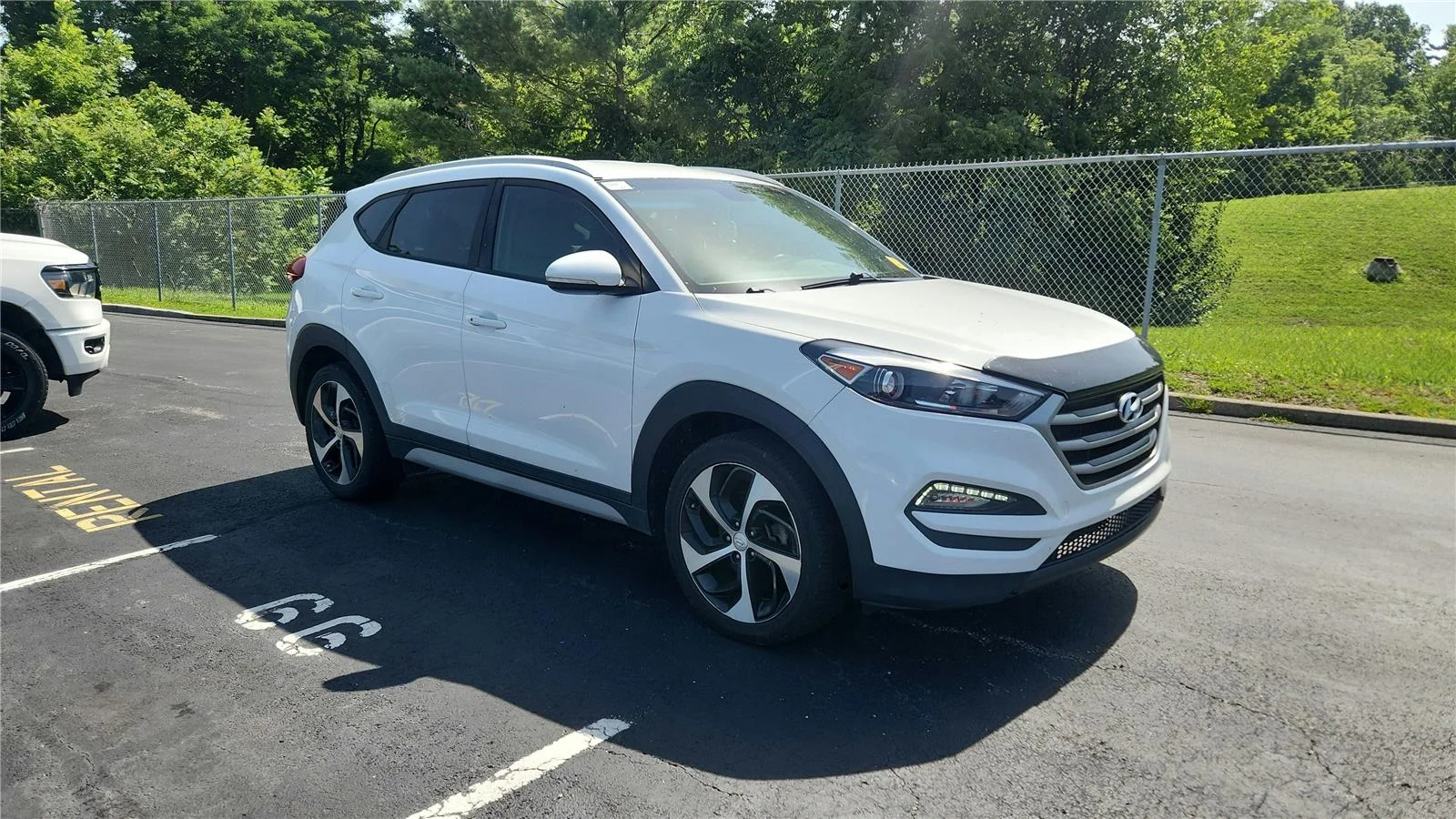Used 2018 Hyundai Tucson Sport with VIN KM8J33AL1JU802228 for sale in Florence, KY