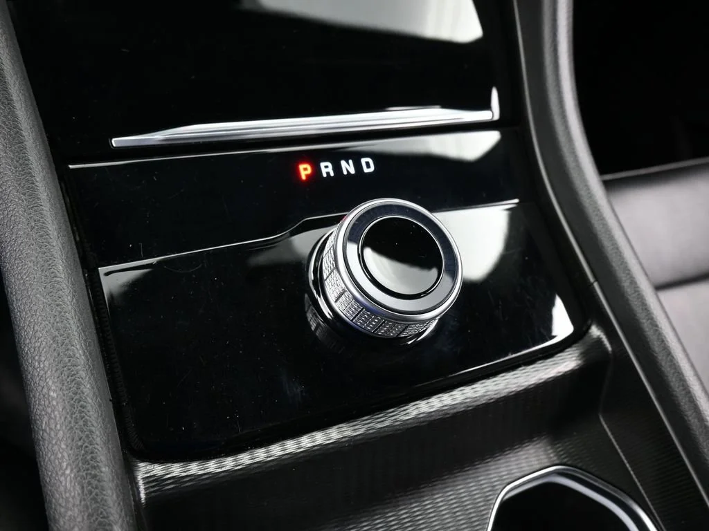 Used 2024 White Jeep Limited image 29