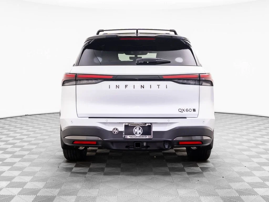 New 2027 2T RAD WHT INFINITI Autograph AWD image 4