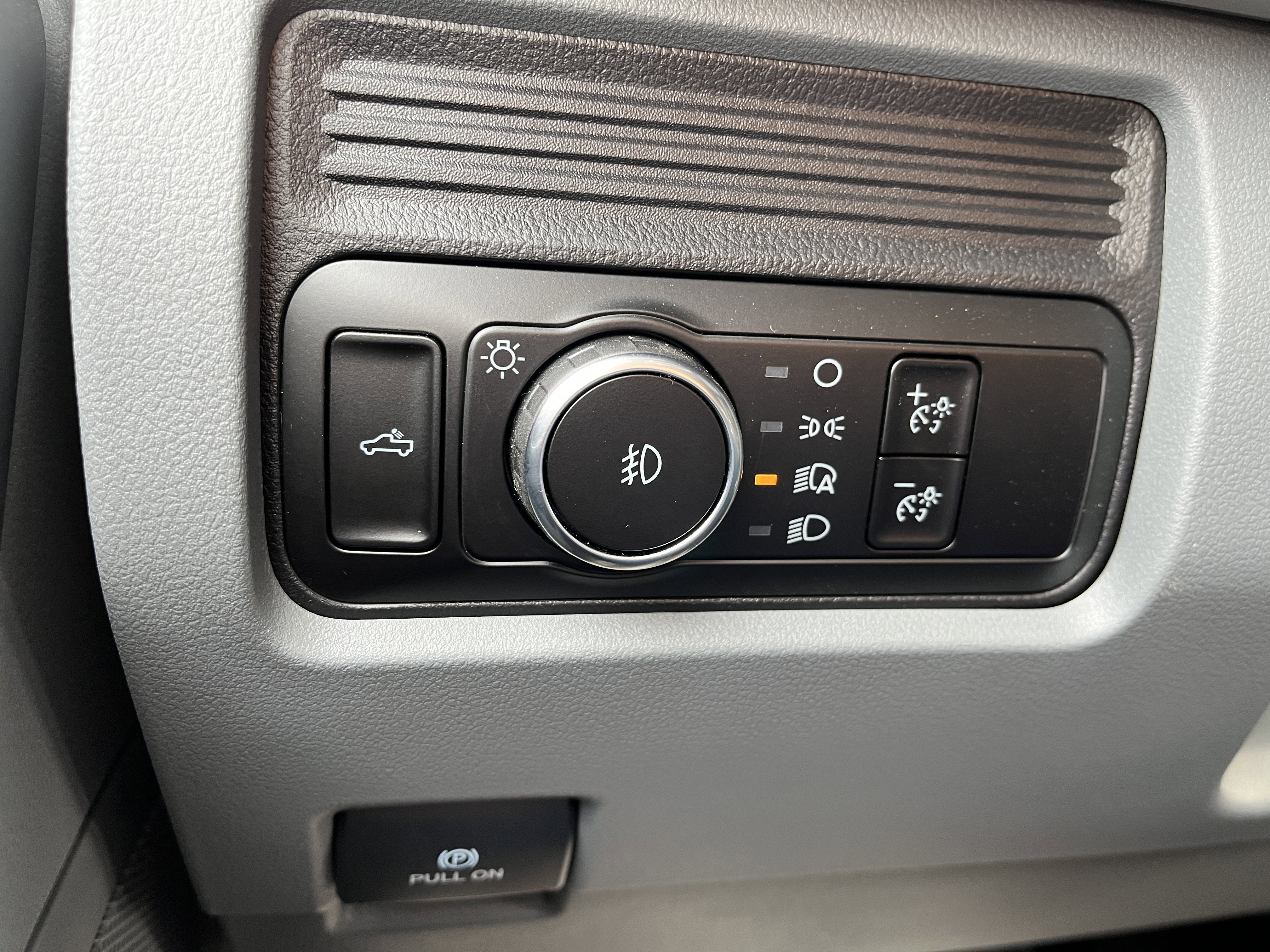 New 2026 Avalanche Ford XL image 22
